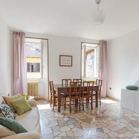 Roomy Apartament In Domaso With Small Balcony! Exterior foto